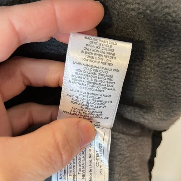 Boys 18 months polyester hooded winter jacket. Blue grey and black color. - Picture 11 of 11